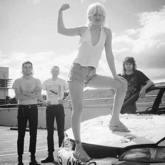 Obraz artykułu Amyl and the Sniffers: Krokodyl Dundee punk rocka