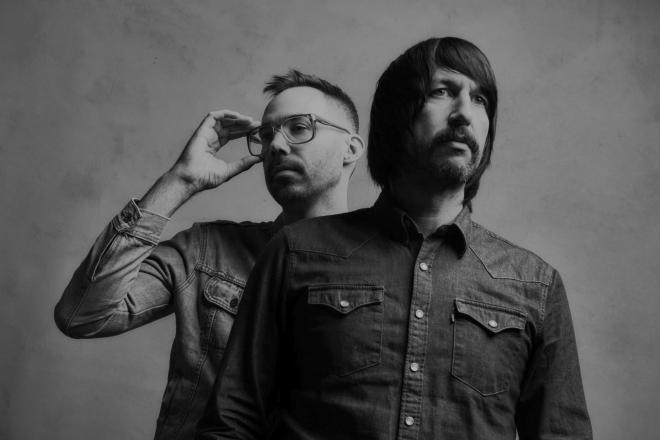 Death From Above 1979. Zdjęcie portretowe zespołu. 