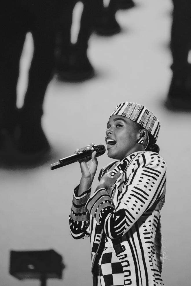 Zdjęcie występującej Janelle Monae.