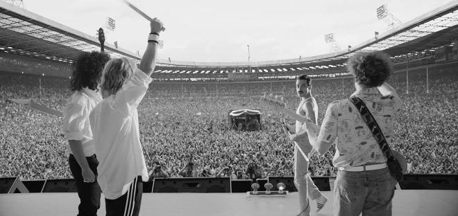 Kadr z filmu "Bohemian Rapsody". Scena z koncetu Live Aid.