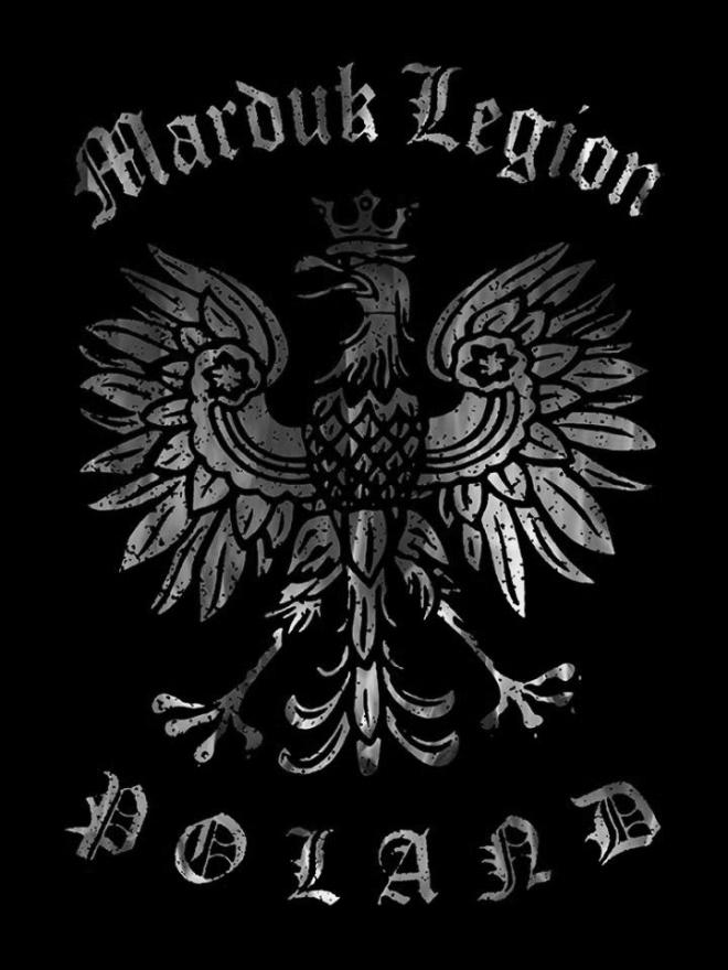 Ilustracja: pomarańczowy orzeł z napisami - Marduk Legion. Poland.